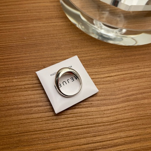 Mejuri sterling silver Dome ring, SZ 9 - Picture 3 of 5